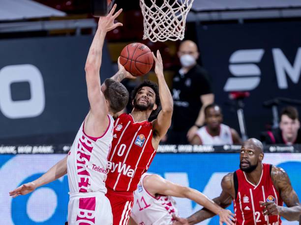 21个篮板 21个篮板